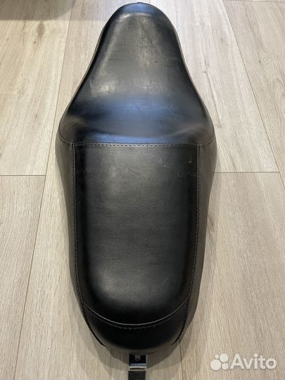 Сток сидение HD Sportster