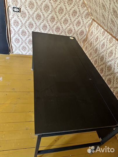 Письменный стол