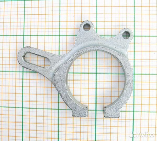 Крепление суппорта тормозного заднего 200 NEW, BIG