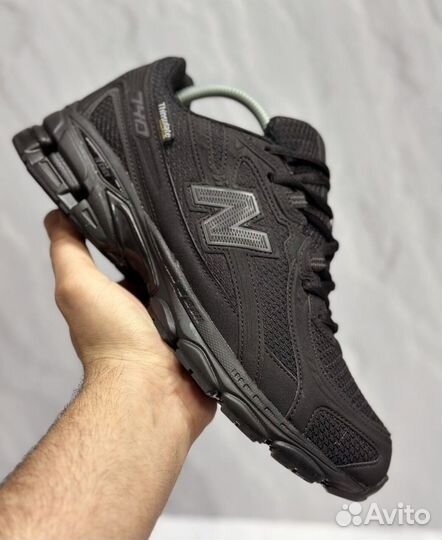 Кроссовки New Balance 740 зимние