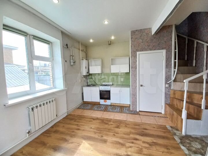 Таунхаус 36,8 м² на участке 1,3 сот.