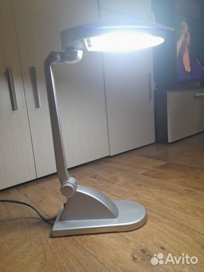 Лампа настольная