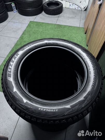 Bridgestone Blizzak DM-V2 215/60 R16C 96S