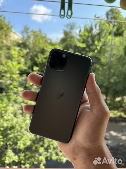 iPhone 11 Pro, 64 ГБ