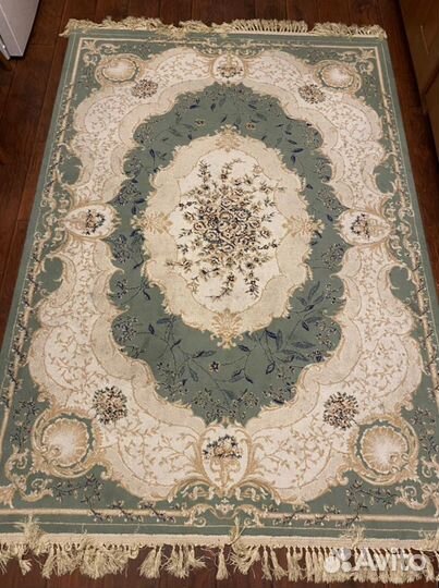 Продаю ковер 160 на 230