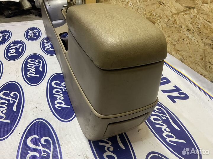 Подлокотник Mazda 6 GG