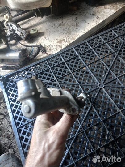 Главный цилиндр сцепления Mitsubishi Lancer C62A