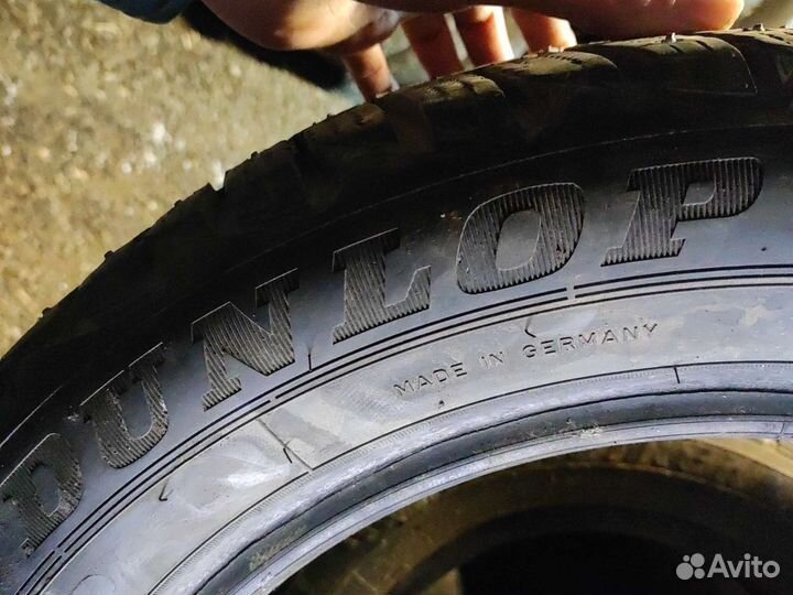 Dunlop Ice Touch 215/55 R17