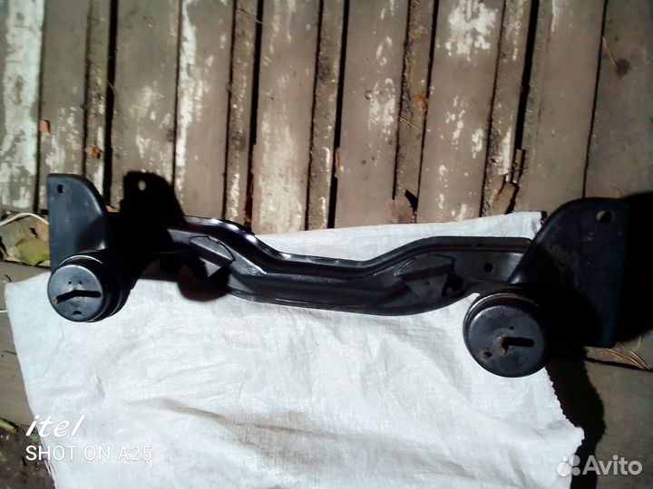 Балка подмоторная Форд Скорпио 91 г/в