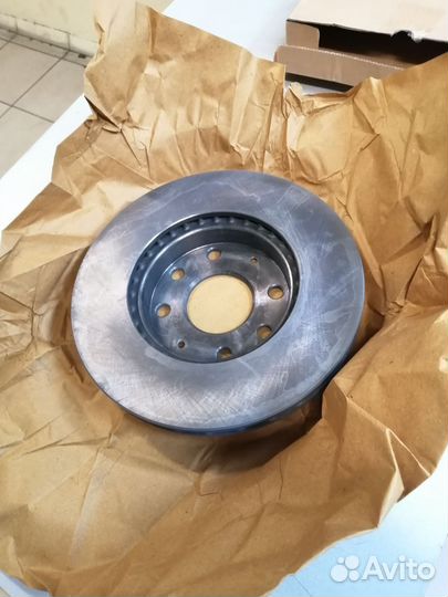 Диск тормозной передний (GM)