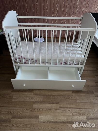 Детская кроватка
