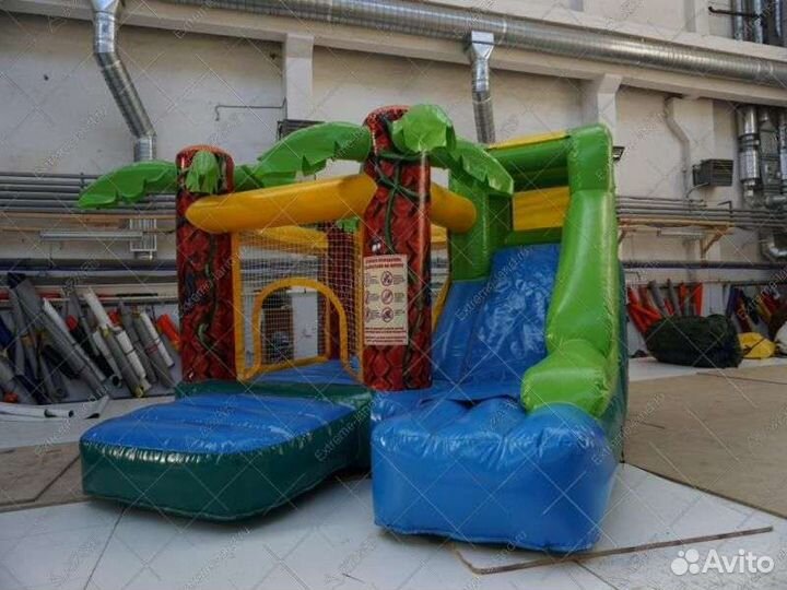 Батут с горкой