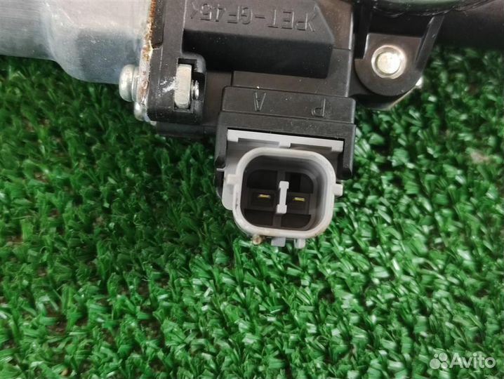 Стеклоподъемник передний правый Subaru Tribeca WX