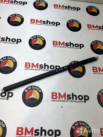 Молдинг на дверь (бархотка) задний левый Bmw 330D