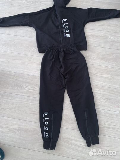 Спортивный костюм женский