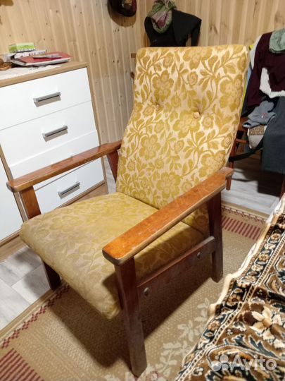 Перетяжка мягкой мебели, ремонт мебели