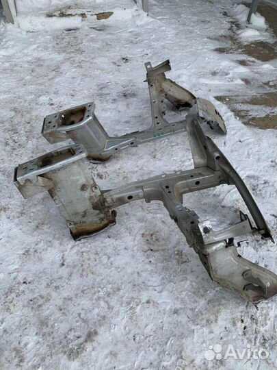 Передняя часть лонжерона Porsche Cayenne 955 957