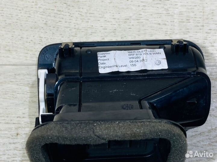 Дефлектор воздушный передний правый Volkswagen