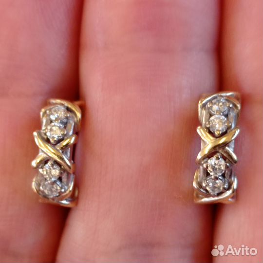 Эпл Золотые серьги с якутскими бриллиантами