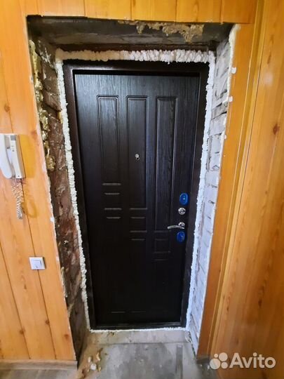 Входная дверь без откосов не бу