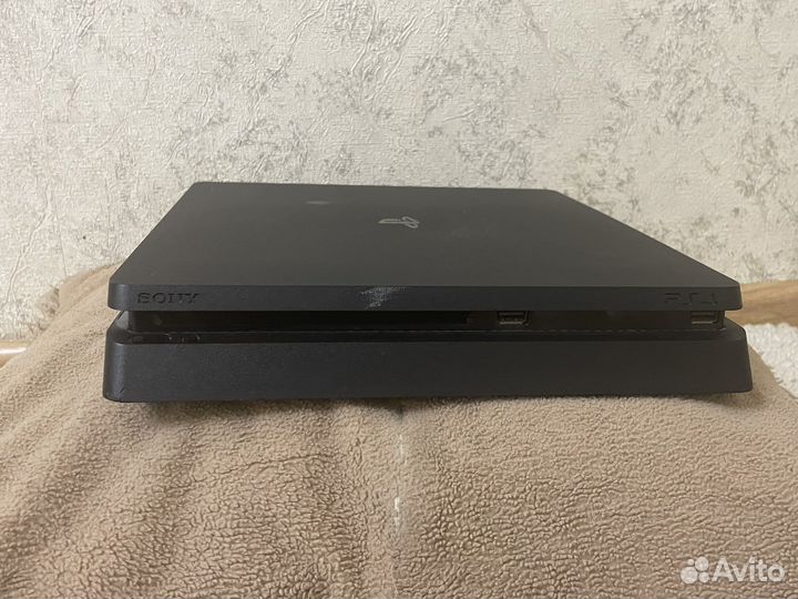 Sony playstation 4 slim