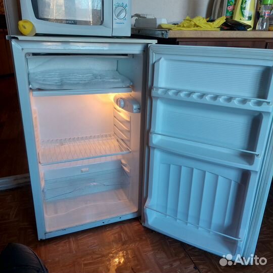 Холодильник маленький