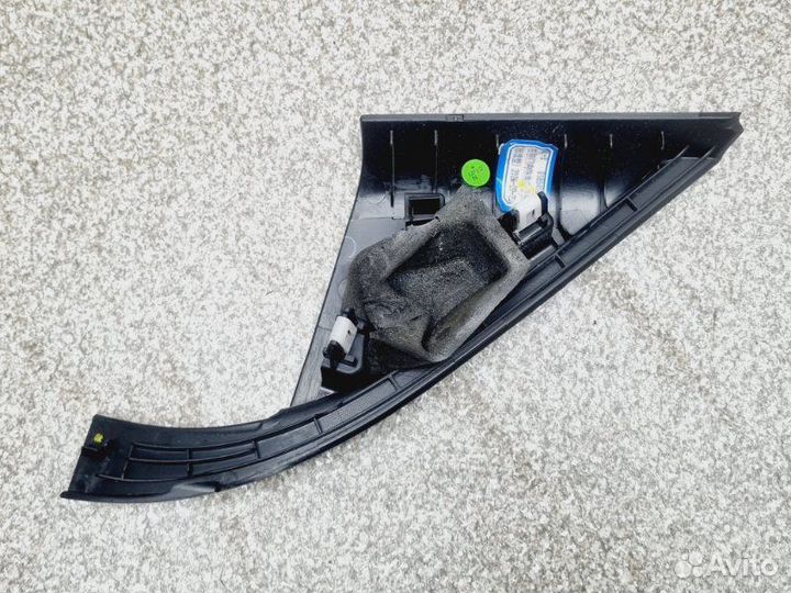 Накладка зеркала передняя правая Geely Atlas 2.4