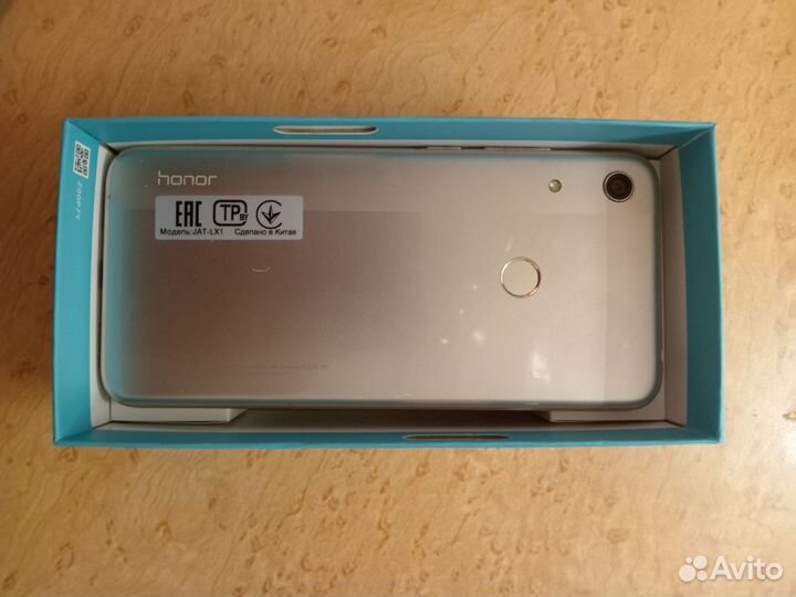 HONOR 8A, 2/32 ГБ