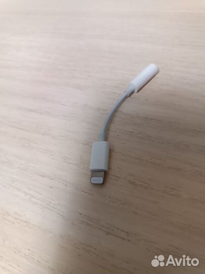 Переходник для iPhone наушников AUX на lightning