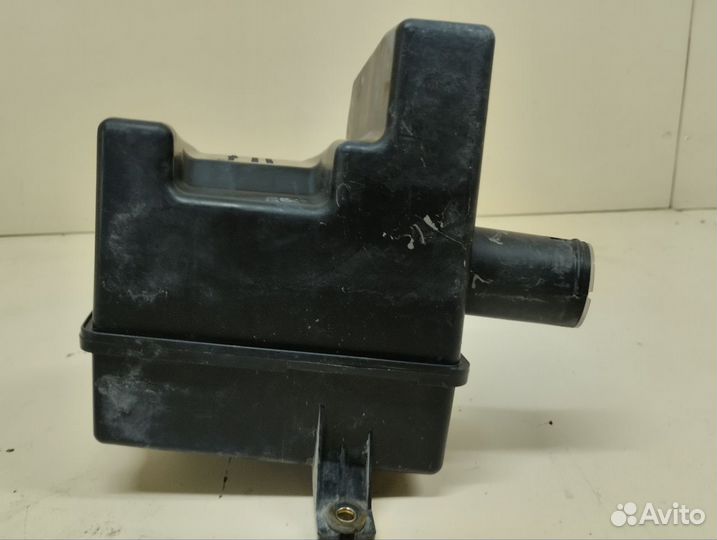 Резонатор воздушного фильтра Nissan Almera Classic