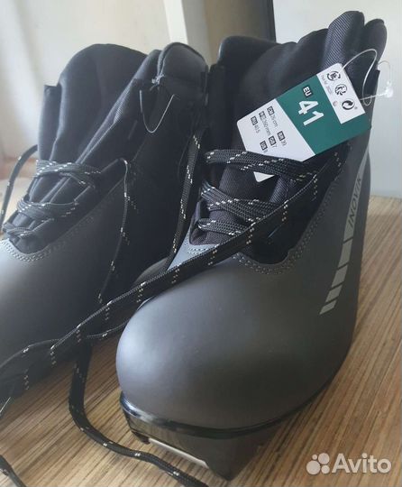 Новые Лыжные ботинки Decathlon, 41, 40,5