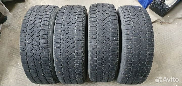 Yokohama IceGuard Stud IG65 215/60 R17 96Q