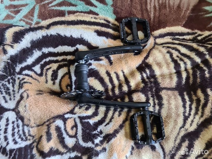 Велосипедная система с педалями и кассета