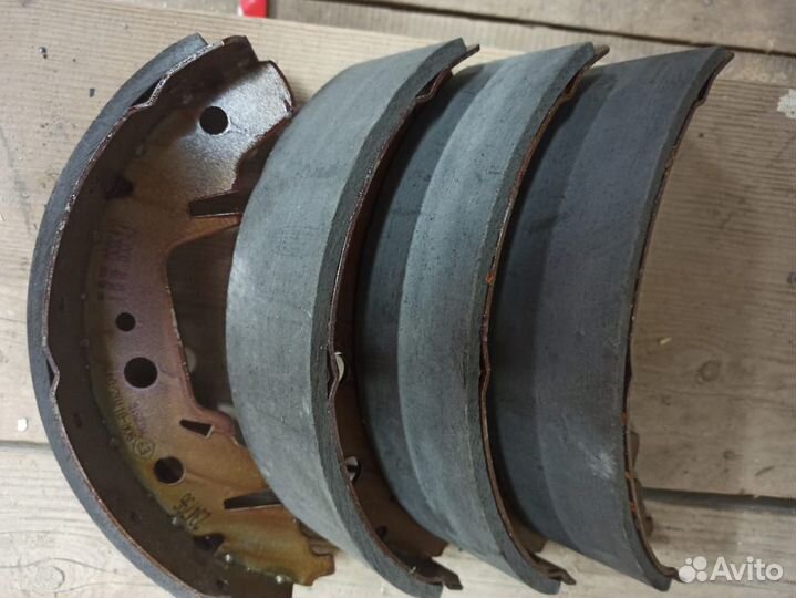 Комп. барабанных торм. колодок Кия Карнивал