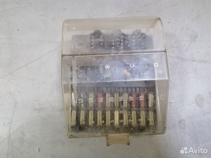 Блок предохранителей Volvo 340 1984-1991