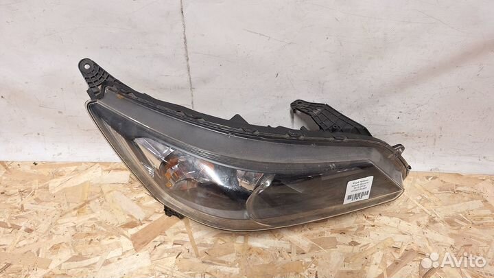 Фара правая Honda Accord 2013-2015 33100T2AA01