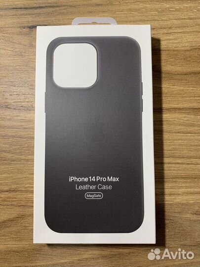 Кожаный чехол для iPhone 14 pro max