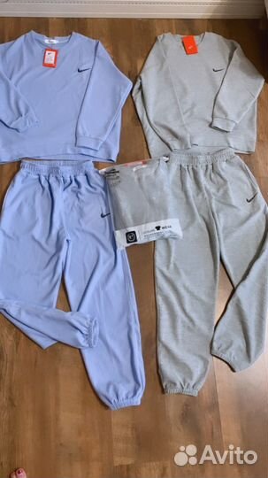 Костюм женский спортивный