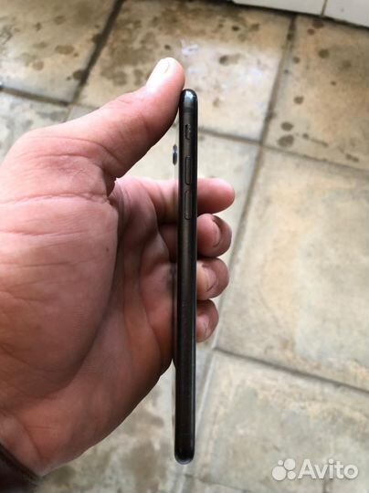 Телефон iPhone