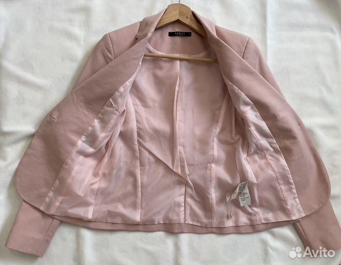 Пиджак женский розовый