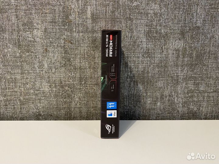 Новый внешний бокс asus ROG Strix Arion Lite M.2