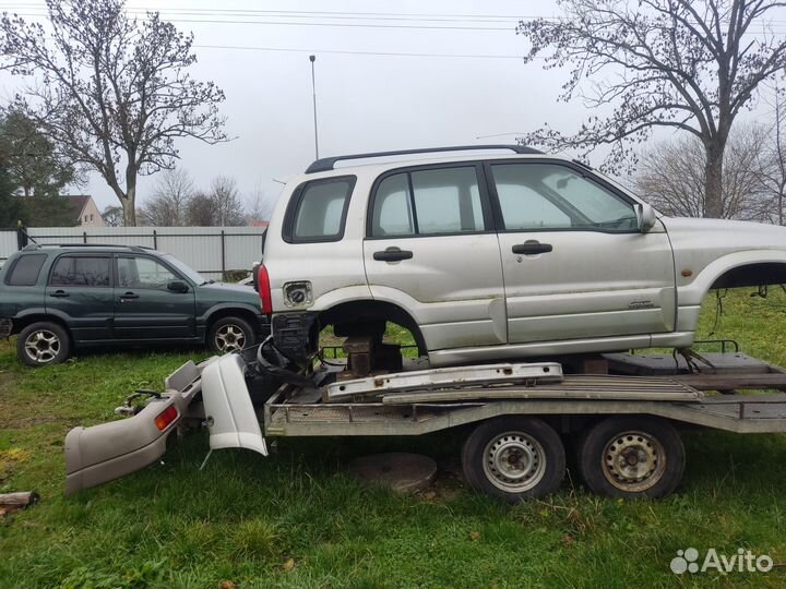 Сузуки Гранд Витара 98-2005г на запчасти