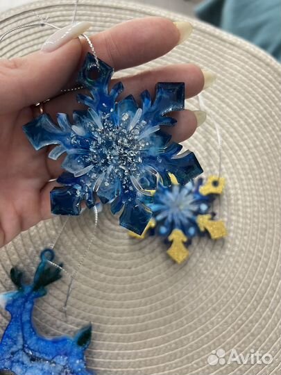 Елочные игрушки из эпоксидной смолы