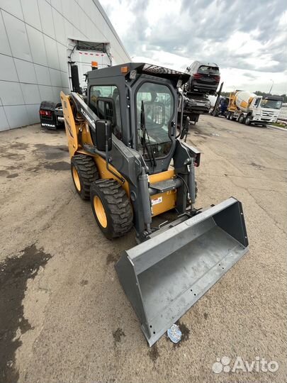 Мини-погрузчик Lonking CDM312, 2023