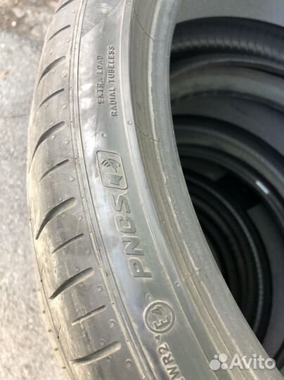 Pirelli P Zero PZ4 255/35 R21 105Y