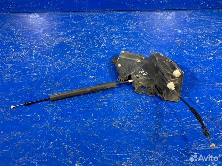 Замок двери передний правый Land Rover Range Rover