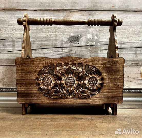 Напольная газетница