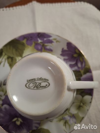 Чайные чашки с блюдцами