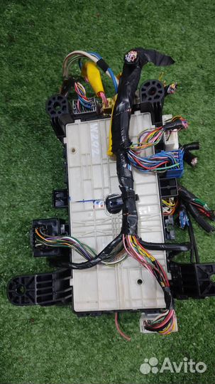 Блок предохранителей салонный Suzuki Grand Vitara