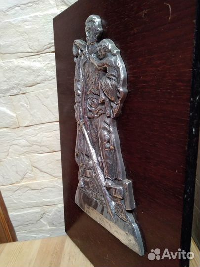 Плакетка-панно. Воин-овободитель. Металл